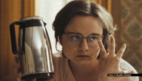 Zum 21. Mal findet am Rheinufer in Ludwigshafen das Festival des deutschen Films statt. Insgesamt 75 Kino- und TV-Produktionen werden gezeigt. 14 davon konkurrieren im Hauptwettbewerb um den Ludwigshafener Filmkunstpreis, darunter auch „In die Sonne schauen“ mit Lena Urzendowsky. Foto © Studio Zentral