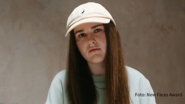 Bei der Verleihung des „New Faces Award Music“ in Berlin hatte Nachwuchskünstlerin Luna die Nase vorn. In der Jury saß neben „Bunte“-Chefredakteur Robert Pölzer und Jasmin Wagner u.a. auch Kick-Media-Vorstand und smalltalk-Herausgeber Alexander Elbertzhagen. (Foto: New Faces Award)