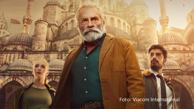 Unter US-amerikanische Federführung entstand die in Istanbul spielende Serie „The Turkish Detective“, die jetzt in Deutschland exklusiv bei MagentaTV abrufbar ist. Neben u.a. International Emmy-Preisträger Haluk Bilginer spielt auch der Berliner Schauspieler Erol Afşin eine Hauptrolle. (Foto: Viacom International)