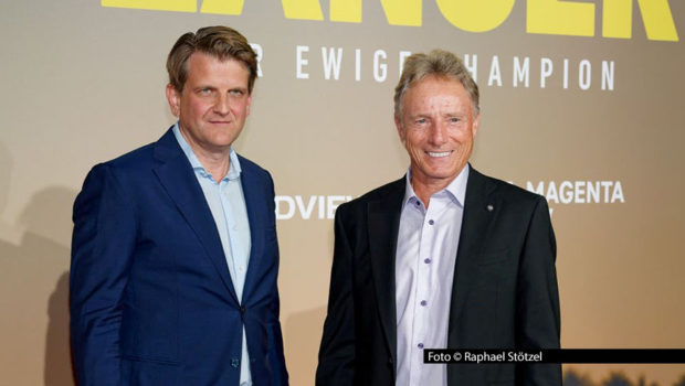 Der Dokumentarfilm „Bernhard Langer – Der ewige Champion“ startet am 25. September exklusiv bei MagentaTV. Zuvor gab’s eine feierliche Kinopremiere in Köln, zu der Produzent Leopold Hoesch auch den in Florida lebenden deutschen Golfstar höchstpersönlich begrüßen konnte. Foto © Raphael Stötzel