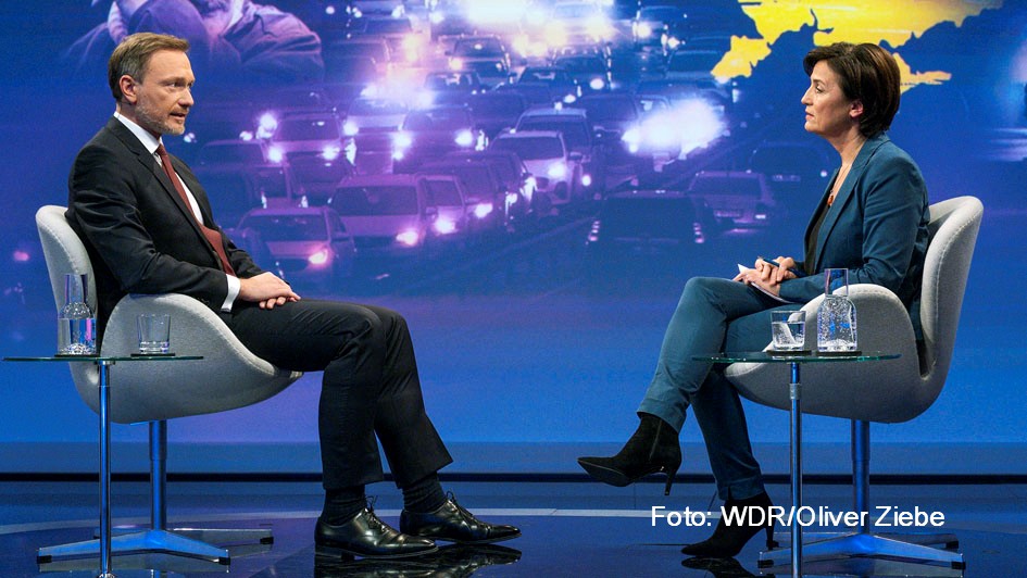 HP_Maischberger Die Woche_240222_Christian Lindner, Sandra Maischberger_Foto WDR_Oliver Ziebe