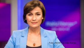 Der neue Bundeskanzler ist gewählt, die Ministerinnen und Minister sind vereidigt. Das bedeutsame innenpolitische Geschehen am heutigen 8. Dezember macht auch Sandra Maischberger in ihrer Talkshow im Ersten zum Thema. Zu Gast sind u.a. die Politiker Kevin Kühnert und Friedrich Merz. (Foto: WDR/Thomas Kierok)