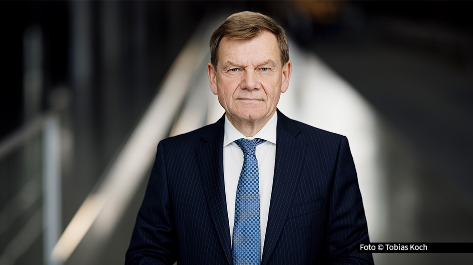 Am 18. Juni begrüßt Sandra Maischberger erstmals den neuen Bundesaußenminister Johann Wadephul in ihrer ARD-Talkshow. Gemeinsam mit dem CDU-Politiker blickt die Moderatorin auf die Eskalation zwischen Israel und dem Iran sowie den anhaltenden Ukraine-Krieg.