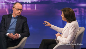 Nach dem Urteil des Bundesverfassungsgerichts hat Finanzminister Lindner eine Haushaltssperre verhängt. Welche Folgen nun zu erwarten sind und wie die Union zu den Beschlüssen steht, diskutiert Sandra Maischberger in ihrer ARD-Talkshow am 21. November u.a. mit Oppositionsführer Friedrich Merz. (Foto: WDR/Oliver Ziebe)