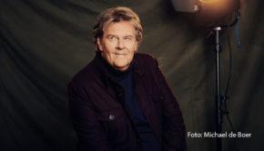 Zum Start in den Sommer geht’s für Schlagerikone Howard Carpendale auf seine große „Let’s Do It Again“-Tour durch ganz Deutschland. Zuvor macht der Musiker jedoch am 5. März Halt in einer neuen Ausgabe der ARD-Talkshow „Maischberger“. (Foto: Michael de Boer)