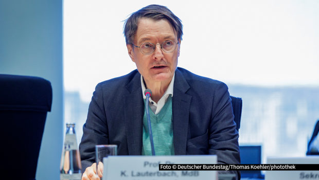 Am 2. Juni begrüßt Sandra Maischberger in ihrer ARD-Talkshow den SPD-Politiker Karl Lauterbach. Der Vorsitzende des neuen Bundestags-Forschungsausschusses diskutiert am Abend darüber, ob die neue schwarz-rote Regierung den richtigen Kurs eingeschlagen hat.