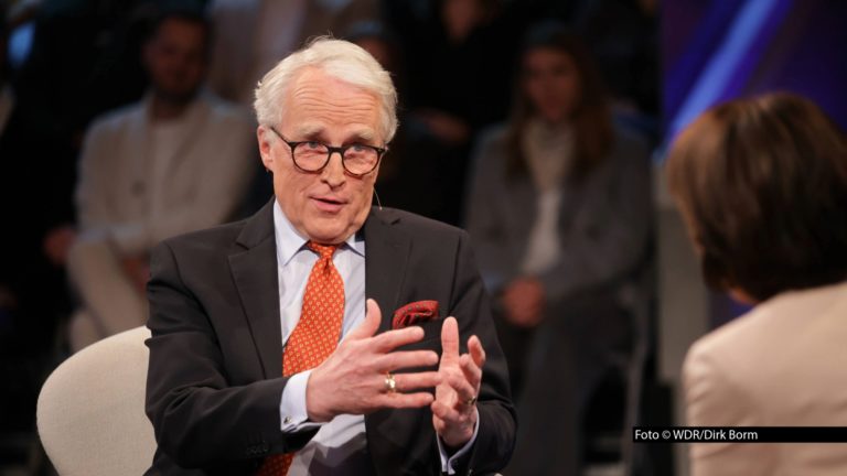 Der frühere deutsche Botschafter in Moskau, Rüdiger von Fritsch, ist am 20. Mai zu Gast in einer neuen Ausgabe der ARD-Talkshow „Maischberger“. Themen des Abends sind das Umfragetief von Schwarz-Rot, die Lage der deutschen Wirtschaft und die Rolle Russlands in der Weltpolitik. Foto © WDR/Dirk Borm