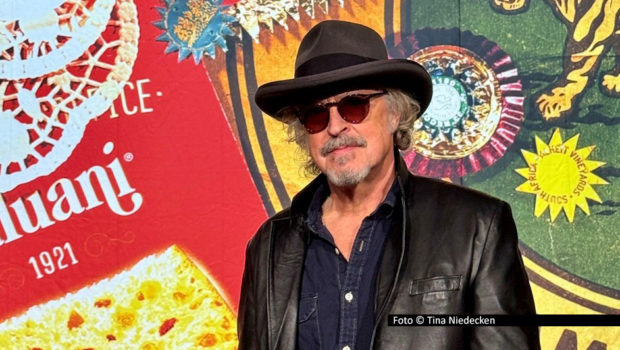 Musiker Wolfgang Niedecken ist am 10. November in der ARD-Talkshow „Maischberger“ zu Gast und blickt voraus auf das 2026 anstehende 50. Jubiläum seiner Band BAP. Dabei geht’s auch um das politische und gesellschaftliche Engagement des gebürtigen Kölners. (Foto © Tina Niedecken)