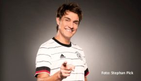 Comedian Matze Knop tritt am 4. September in seiner Heimatstadt Lippstadt als Mitorganisator eines Benefiz-Fußballspiels auf. Erwartet werden u.a. namhafte Ex-Profikicker wie Thomas Helmer, Ailton, Dariusz Wosz, Nelson Valdez und der argentinische Weltmeister Pedro Pasculli. (Foto: Stephan Pick)