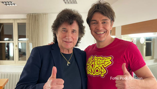 „Komm‘, wir feiern die Mannschaft!“: Nachdem der DFB in dieser Woche den EM-Kader bekanntgegeben hat, erscheint am 17. Mai die Stadionversion des Flippers-Hits „Wir sagen Dankeschön“. Matze Knop und Olaf der Flipper gestalten damit den Soundtrack zum nächsten Sommermärchen. (Foto: Pool Position)