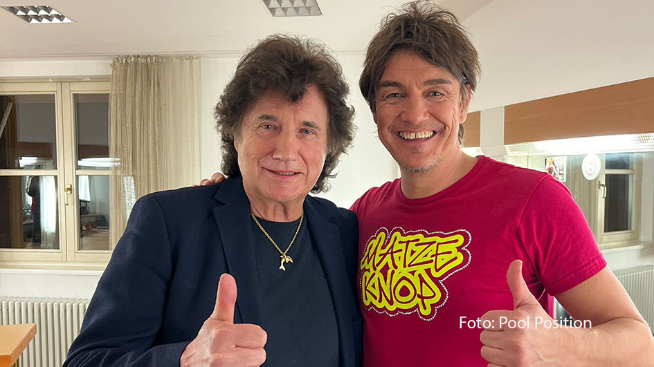 „Komm‘, wir feiern die Mannschaft!“: Nachdem der DFB in dieser Woche den EM-Kader bekanntgegeben hat, erscheint am 17. Mai die Stadionversion des Flippers-Hits „Wir sagen Dankeschön“. Matze Knop und Olaf der Flipper gestalten damit den Soundtrack zum nächsten Sommermärchen. (Foto: Pool Position)