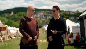 Am 4. Dezember zeigt Kabel Eins die zweite Ausgabe von „Rosin & Kumptner – Mission mittendrin!“. Diesmal geht’s für die beiden Spitzenköche auf eine Zeitreise ins Mittelalter. Es folgt ein Abstecher nach „Little Tokyo“ mitten in Deutschland. Foto © Joyn