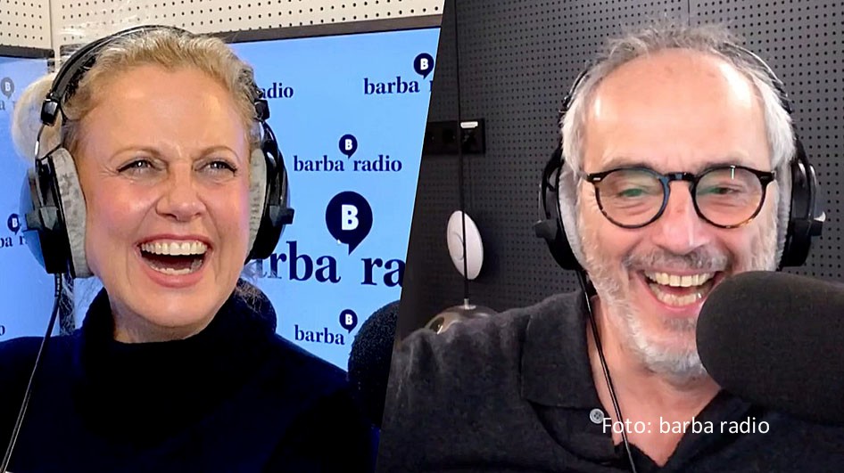 Spitzenkoch und Kochshow-Juror Christian Rach ist in der aktuellen Folge des barba radio-Podcasts „Mit den Waffeln einer Frau“ zu Gast. Mit Entertainerin Barbara Schöneberger spricht er u.a. über Lorbeer als Überraschung, Buletten von Mario Barth und Essen mit weniger Fleisch. (Foto: barba radio)