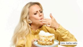 Die 300. Folge des erfolgreichen barba radio-Podcasts „Mit den Waffeln einer Frau“ mit Gastgeberin Barbara Schöneberger steht ins Haus. Zur Feier des Tages gibt’s eine Sonderaktion für alle Hörerinnen und Hörer: Sie können online ihren Wunschgast für die Jubiläumsausgabe vorschlagen. (Foto: barba radio)