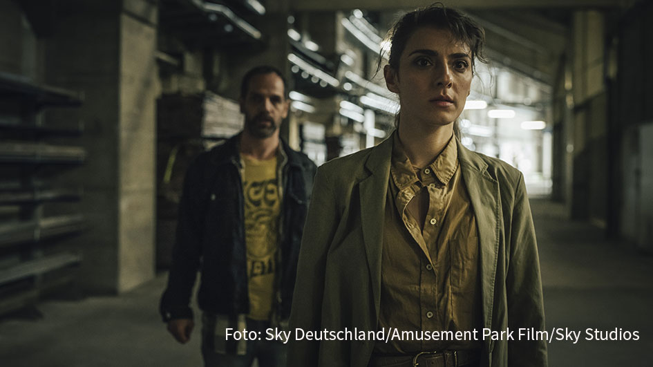 Ab 4. September zeigt Sky „Munich Games“, eine sechsteilige Polit-Thriller-Serie vor dem Hintergrund des Terroranschlags während der Olympischen Spiele 1972 in München. Regie führte Philipp Kadelbach. In den Hauptrollen spielen Seyneb Saleh und Yousef Sweid. (Foto: Sky Deutschland/Amusement Park Film/Sky Studios)