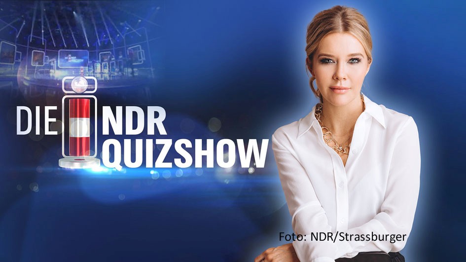 Moderatorin und Autorin Laura Karasek wird zur Quizmasterin im NDR Fernsehen. Sie übernimmt ab dem 28. Dezember die „NDR Quizshow“. Damit tritt die 40-Jährige in dem traditionsreichen Format die Nachfolge von Jörg Pilawa an. (Foto: NDR/Strassburger)