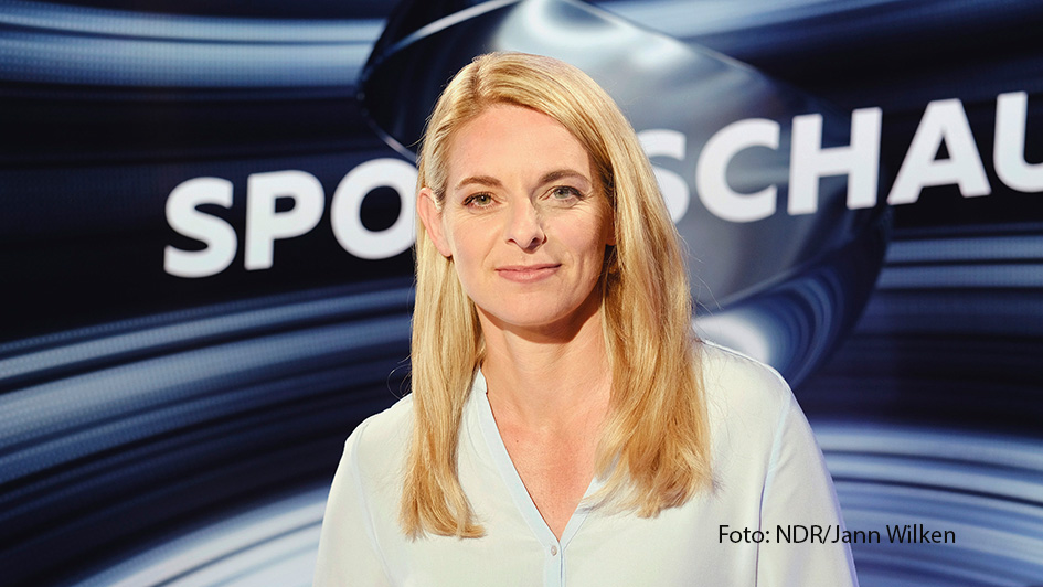 Die Spiele der Fußball-Weltmeisterschaft der Frauen werden ab dem 20. Juli von ARD und ZDF übertragen. Nach 17 Jahren verabschiedet sich dabei die ehemalige Nationalspielerin und Weltmeisterin Nia Künzer als Expertin aus dem ARD-Team. (Foto: NDR/Jann Wilken)