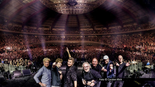 Auf ihrer Arena-Tour 2026 kehrt die Band PUR auch in die Dortmunder Westfalenhalle zurück – und das sogar an zwei Abenden. Veranstalter Dirk Becker Entertainment hat nach dem Konzert am 11. Dezember nun auch eine Zusatzshow für den folgenden Abend angekündigt. (Foto © Karsten Klick)