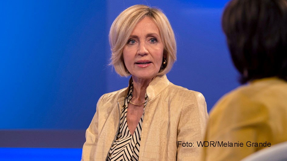 In der neuen Ausgabe von „Maischberger. Der Podcast“ erklärt die ehemalige „heute“-Moderatorin Petra Gerster, warum sie keine „Gender-Terroristin“ ist. Im Gespräch mit Sandra Maischberger geht es um die Macht der Sprache und die Wirkungsmacht von Kontaktanzeigen. (Foto: WDR/Melanie Grande)