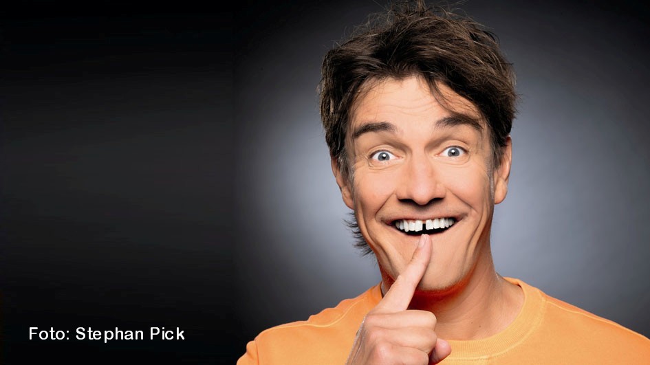 Eine ausgedehnte Tournee mit seinem neuen Programm „Mut zur Lücke“ steht in den kommenden Monaten für Comedian Matze Knop an. Am heutigen 2. September absolviert er den ersten Auftritt in der Limburger Stadthalle. (Foto: Stephan Pick)