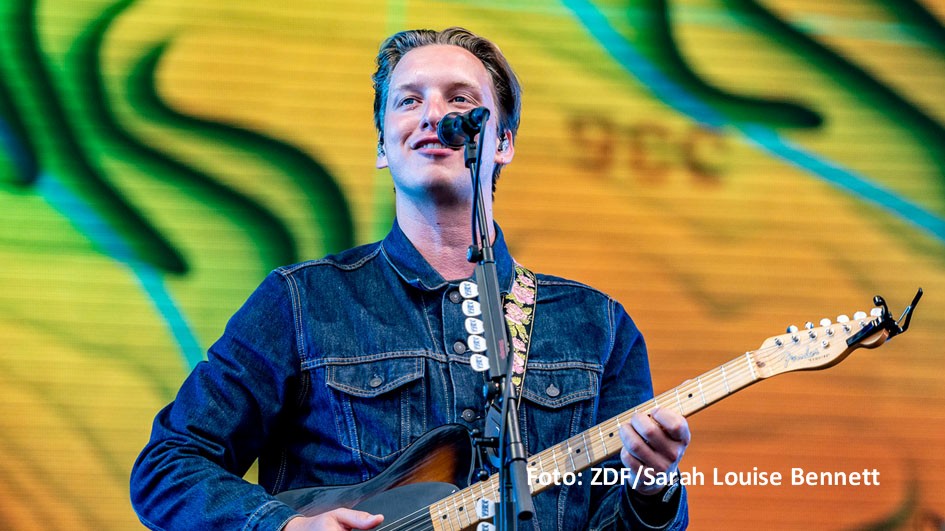 Unter dem Motto „Pop around the Clock: Summer Edition“ gibt’s bei 3sat am 22. Juli fast 24 Stunden lang Rock- und Popmusik am Stück. Gezeigt werden Dokumentationen und Konzertmitschnitte von Stars wie Herbert Grönemeyer, George Ezra, Sam Smith, The BossHoss und Alice Cooper. (Foto: ZDF/Sarah Louise Bennett)