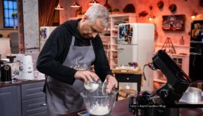 „Das große Promibacken“ geht in die zehnte Runde. Los geht’s mit der Jubiläumsstaffel am 11. Februar in Sat.1. In diesem Jahr stellen sich u.a. Entertainer Thomas Hermanns, Schauspielerin Rebecca Immanuel und Fußball-Europameister Thomas Helmer dem TV-Backwettbewerb. Foto © Joyn/Claudius Pflug