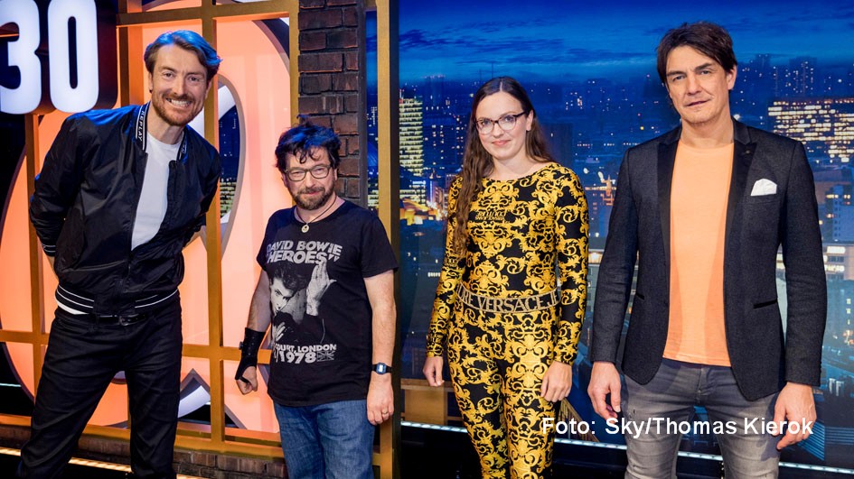 HP_Quatsch Comedy Club_2022_Folge 503_Jochen Prang, Hennes Bender, Helene Bockhorst, Gastgeber Matze Knop_Foto Sky_Thomas Kierok