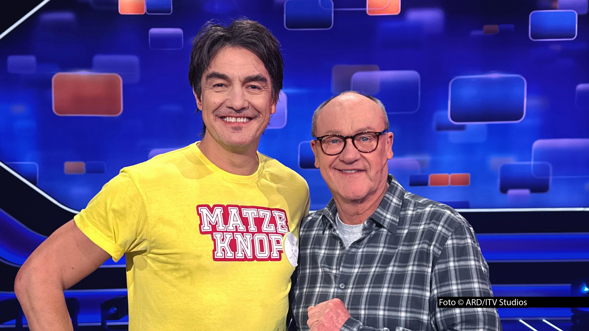 HP_Quizduell_Olymp_562_Matze Knop, Bodo Bach_Foto ARD_ITV Studios