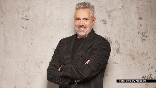 In der WDR-Talkshow „Kölner Treff“ sprechen Susan Link und Micky Beisenherz am 4. April mit „First Dates“-Gastgeber Roland Trettl über sein „Let’s Dance“-Abenteuer. Zu Gast sind außerdem u.a. Barbara Becker, Tobias Schlegl und Katja Ebstein. (Foto: Valéry Kloubert)