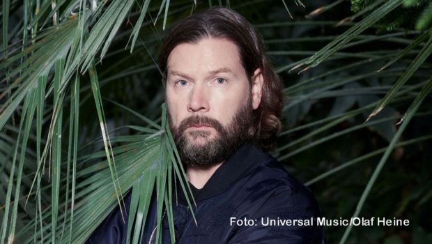 Im Rahmen des SWR3 New Pop Festivals im September wird auch wieder die TV-Show „New Pop – Das Special“ aufgezeichnet. Die Moderation übernimmt erstmals Sänger Rea Garvey. Als musikalische Acts stehen u.a. Tom Walker, Leony und Purple Disco Machine auf der Bühne. (Foto: Universal Music/Olaf Heine)