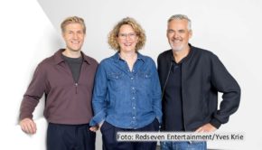 Zum 1. November wird Leonard Schuster als CFO neues Mitglied der Geschäftsführung von Redseven Entertainment neben Christiane Heinemann und dem Vorsitzenden Jobst Benthues. Als weitere Verstärkung wird Produzentin Ute Brendel in das Führungsteam des Unternehmens aufgenommen. (Foto: Redseven Entertainment/Yves Krie)