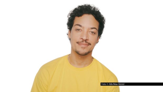 HP_Riverboat_Aurel-Mertz_Foto_-rbb_Max-Motel