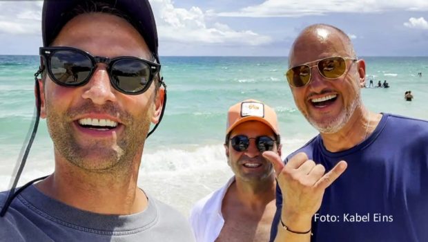 Die letzte Etappe von „Roadtrip Amerika“ führt die Spitzenköche Alexander Kumptner, Ali Güngörmüs und Frank Rosin nach Florida. (Foto: Kabel Eins)