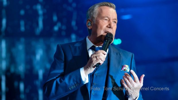 Eine neue Ausgabe der Talkshow „Maischberger. Die Woche“ läuft am heutigen 17. November im Ersten. Gäste von Moderatorin Sandra Maischberger sind diesmal u.a. der Sänger Roland Kaiser sowie der bayerische Ministerpräsident und CSU-Chef Markus Söder. (Foto: Tom Schulze/Semmel Concerts)