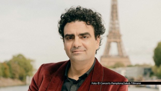 Bei der José Carreras Gala am 10. Dezember in Leipzig kann der Gast- und Namensgeber auch einen berühmten Tenor-Kollegen als Unterstützer begrüßen: Rolando Villazón wurde nun ebenso für das Musikprogramm des Charity-Events bestätigt wie Ellla Endlich und Álvaro Soler. Foto-Concerts-Pamplona_Jakob-Tillmann.