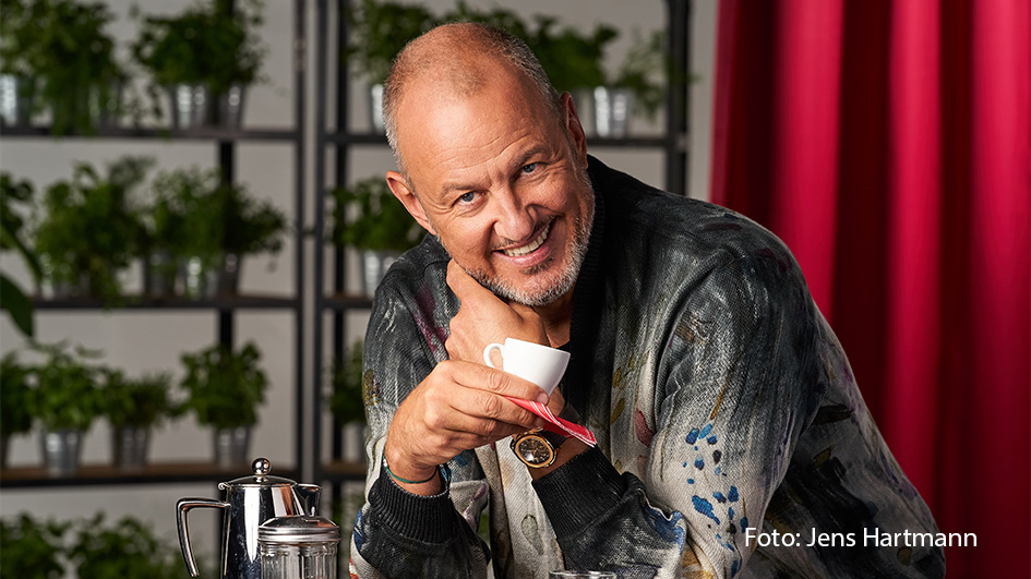 Am heutigen Donnerstag, den 15. Dezember zeigt Kabel Eins eine neue Ausgabe von „Rosins Restaurants – ein Sternekoch räumt auf“. Sein neuester Fall führt Frank Rosin in den Taunus, wo der italienische Koch Antonio Cicchino dringend die Hilfe seines berühmten Kollegen benötigt. (Foto: Jens Hartmann)