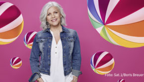 Nach über einem Jahr Stille überrascht die ehemalige RTL-Moderatorin Birgit Schrowange im neuen Jahr mit drei neuen TV-Formaten in Sat.1. Im Frühjahr laufen dort die Reportage-Sendungen „Wir werden mehr“ und „Birgits starke Frauen“. Ein drittes Format soll im Sommer folgen. (Foto: Sat.1/Boris Breuer)
