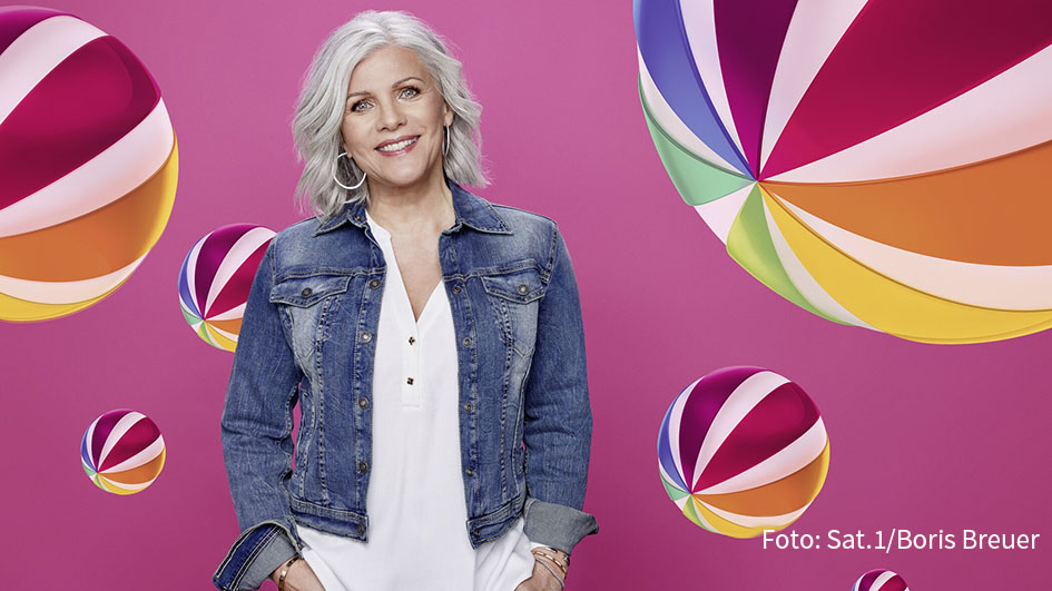 Nach über einem Jahr Stille überrascht die ehemalige RTL-Moderatorin Birgit Schrowange im neuen Jahr mit drei neuen TV-Formaten in Sat.1. Im Frühjahr laufen dort die Reportage-Sendungen „Wir werden mehr“ und „Birgits starke Frauen“. Ein drittes Format soll im Sommer folgen. (Foto: Sat.1/Boris Breuer)
