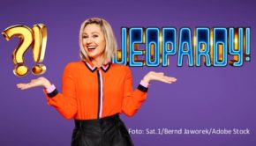 Im Rahmen seiner „Kult-Show-Wochen“ im Februar lässt Sat.1 drei beliebte TV-Formate aus der Vergangenheit wieder aufleben. Ruth Moschner moderiert die Neuauflage von „Jeopardy!“, während Jörg Pilawa „Die Pyramide“ und die „Herzblatt“-Adaption „Dating Game“ präsentiert. (Foto: Sat.1/Bernd Jaworek/Adobe Stock)