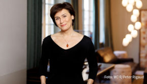 Bundesumweltminister Robert Habeck möchte zwei Atomkraftwerke bereithalten, um einen möglichen Blackout zu verhindern. Bei Sandra Maischberger spricht der Vizekanzler über die aktuellen Maßnahmen der Regierung. Zu Gast sind u.a. auch Altbundespräsident Christian Wulff sowie die Journalistin Petra Gerster. (Foto: WDR/Peter Rigaud)