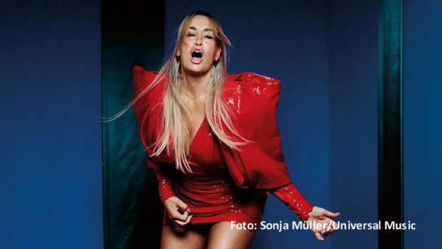 Sängerin Sarah Connor hat die festliche Zeit mit einem eigenen Weihnachtsalbum eingeläutet, auf dem es nicht nur besinnlich zugeht. Beispielsweise über dieses Thema spricht sie am 25. November bei „3nach9“. Weitere Talkgäste sind u.a. Rudi Völler, Sky du Mont und Hannes Jaenicke. (Foto: Sonja Müller/Universal Music)