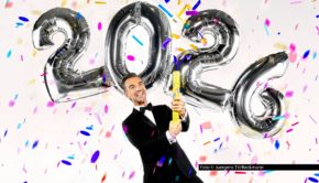 Entertainer Florian Silbereisen setzt auch 2025 die im vergangenen Jahr gestartete Tradition fort und feiert an Silvester live im Ersten eine große „Schlagerbooom“-Party. Bei dem Musik-Event zum Jahreswechsel stehen u.a. Alina, Howard Carpendale und die Band Unheilig auf der Bühne. Foto © Juergens TV/Beckmann