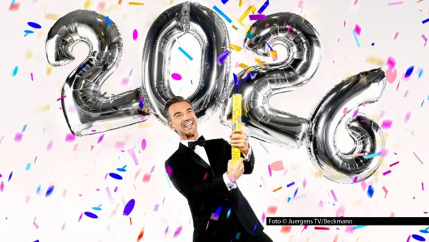 Entertainer Florian Silbereisen setzt auch 2025 die im vergangenen Jahr gestartete Tradition fort und feiert an Silvester live im Ersten eine große „Schlagerbooom“-Party. Bei dem Musik-Event zum Jahreswechsel stehen u.a. Alina, Howard Carpendale und die Band Unheilig auf der Bühne. Foto © Juergens TV/Beckmann