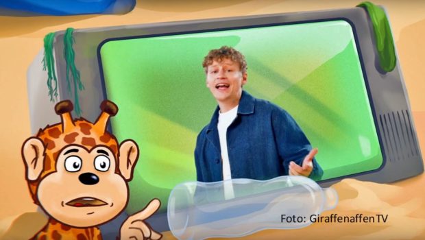 Singer-Songwriter Tim Bendzko hat für das Kinder-Musikalbum „Giraffenaffen 9 – Weltreise“ eine neue Version seines Hits „Nur noch die kurz Welt retten“ aufgenommen, in der er eindringlich für mehr Umweltschutz appelliert. Zum Release am 18. Oktober ist auch ein Musikvideo des Songs erschienen.