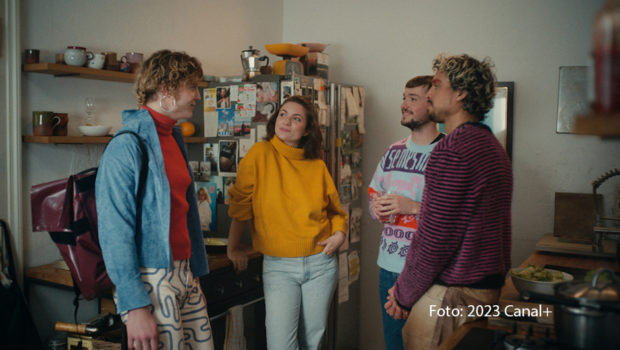 Bei MagentaTV ist ab dem 28. Juli die neue Miniserie „Sexplanation“ zu sehen. In sechs Episoden geht‘s in einer Mischung aus Doku-Ratgeber und fiktiver Handlung um alles Wichtige rund um die Themen Liebe, Sex, Dating und Freundschaft. (Foto: 2023 Canal+)