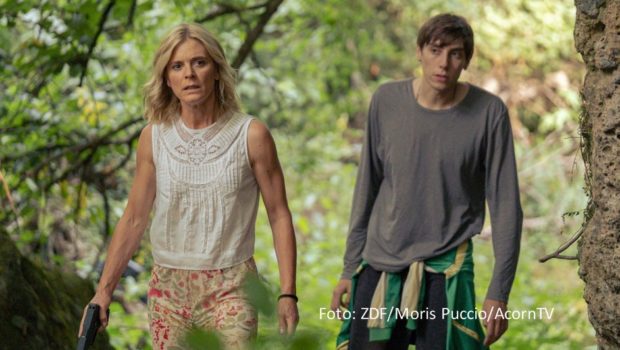 Die letzte Staffelfolge der britisch-italienischen Krimiserie „Signora Volpe“ läuft am 14. April im ZDF. Emilia Fox muss sich in der Titelrolle als Ex-Geheimagentin um den Sohn eines alten Freundes kümmern. Zudem sorgt ein verschwundenes Trüffelschwein für Aufregung. (Foto: ZDF/Moris Puccio/AcornTV)