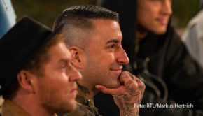 „Sing meinen Song – Das Tauschkonzert“ geht am 7. Mai in die dritte Runde und stellt die Düsseldorfer Punkrockband Broilers bzw. deren Frontmann Sammy Amara in den Mittelpunkt. Musiker-Kollegen wie Tim Bendzko, Eko Fresh und Joy Denalane präsentieren ihre Neuinterpretation von Broilers-Songs. (Foto: RTL/Markus Hertrich)