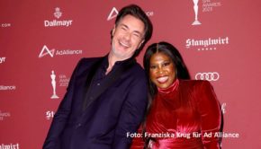 Zum 26. Mal vergab die Ad Alliance den Spa Award, u.a. an prominente Persönlichkeiten wie Elyas M’Barek und Palina Rojinski. Durch die Gala in Kitzbühel führten Marco Schreyl und Annika Lau. Als prominente Gäste feierten Motsi Mabuse, Rúrik Gíslason, Nazan Eckes, Jana Ina Zarrella u.v.m. mit. (Foto: Franziska Krug für Ad Alliance)