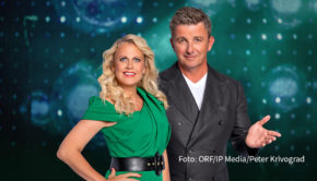 Am 3. Juni präsentieren Barbara Schöneberger und Hans Sigl die erste „Starnacht“ des Jahres. Zum Line-up am Neusiedler See gehören u.a. der DSDS-Gewinner Roman Roselly, ESC-Legende Johnny Logan sowie Kult-Musiker Tony Christie. (Foto: ORF/IP Media/Peter Krivograd)