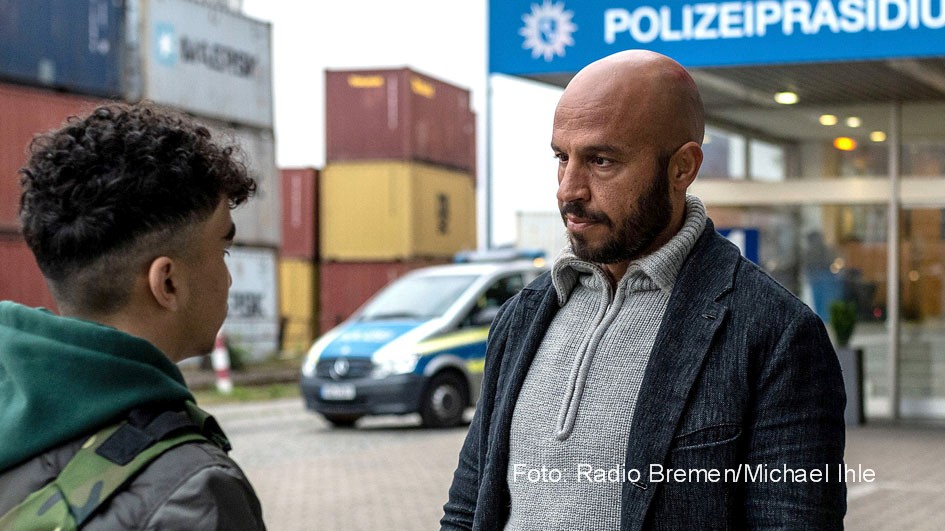 In der morgigen Ausgabe von „3nach9“ empfangen Judith Rakers und Giovanni di Lorenzo u.a. den dänischen Schauspieler und „Tatort“-Kommissar Dar Salim, die designierte Außenministerin Annalena Barbock sowie die Bestseller-Kochbuch-Autorin Güldene Altekrüger. (Foto: Radio Bremen/Michael Ihle)